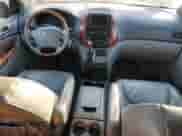 2010 Toyota Sienna XLE z VIN 5TDDK4CC2AS031404, wystawiony jako Copart lot #86620735 z przebiegiem 228 754 mil mil oraz Szkoda całkowita • Salvage title. Historia ofert i sprzedaży dostępna na DreamBid. Obrazek 8.