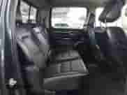 2020 Ram 1500 Laramie z VIN 1C6SRFRT4LN352298, wystawiony jako IAAI lot #42814922 z przebiegiem 59 893 mil mil oraz . Historia ofert i sprzedaży dostępna na DreamBid. Obrazek 8.