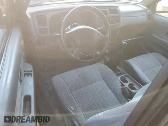 1998 Nissan Frontier XE z VIN 1N6DD26YXWC327296, wystawiony jako Copart lot #83938795 z przebiegiem 240 218 mil mil oraz Czysty tytuł • Clean title. Historia ofert i sprzedaży dostępna na DreamBid. Obrazek 8.