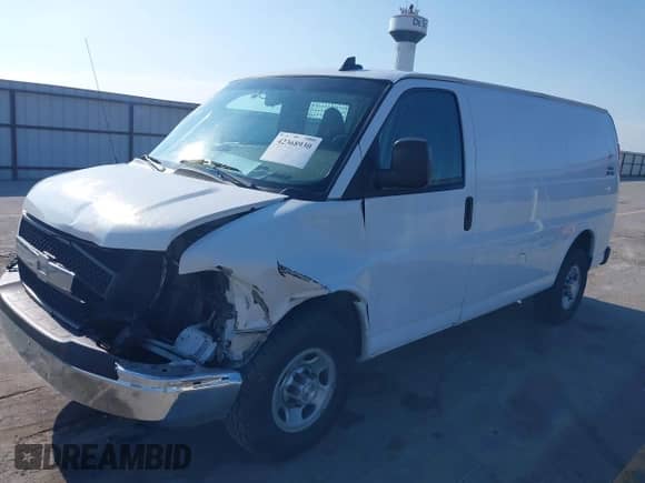 2020 Chevrolet Express Cargo with VIN 1GCWGAFG4L1136579, listed as a IAAI auction lot 42368930 with 148,792 mi miles and . Bid and sale history available at DreamBid. Image 17.