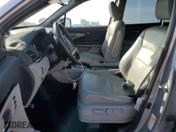 2018 Honda Pilot Touring z VIN 5FNYF6H99JB025070, wystawiony jako Copart lot #64745825 z przebiegiem 81 461 mil mil oraz Szkoda całkowita • Salvage title. Historia ofert i sprzedaży dostępna na DreamBid. Obrazek 7.