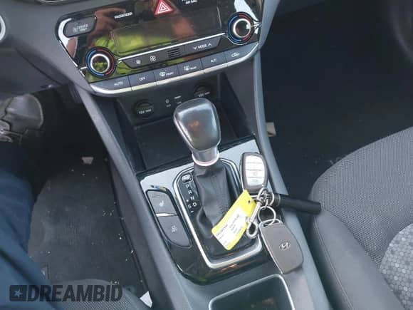 2018 Hyundai Ioniq с VIN KMHC65LD2JU076767, выставлен на аукционе IAAI как лот 42418160 с пробегом 178 333 миль миль и . История ставок и продаж доступна на DreamBid. Изображение 11.