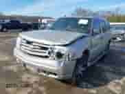 2004 Cadillac Escalade z VIN 1GYEK63N74R226915, wystawiony jako IAAI lot #41529807 z przebiegiem Nie podano mil oraz . Historia ofert i sprzedaży dostępna na DreamBid. Obrazek 6.