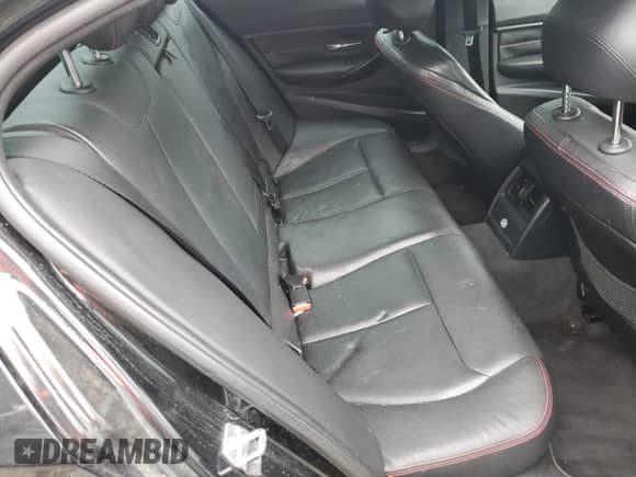 2013 BMW 3 Series 328i z VIN WBA3C1G5XDNR46107, wystawiony jako Copart lot #90363875 z przebiegiem 198 591 mil mil oraz Czysty tytuł • Clean title. Historia ofert i sprzedaży dostępna na DreamBid. Obrazek 10.