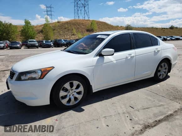 2008 Honda Accord EX-L с VIN JHMCP26818C032319, выставлен на аукционе Copart как лот 70415795 с пробегом 127 475 миль миль и Списание • Salvage title. История ставок и продаж доступна на DreamBid. Изображение 1.