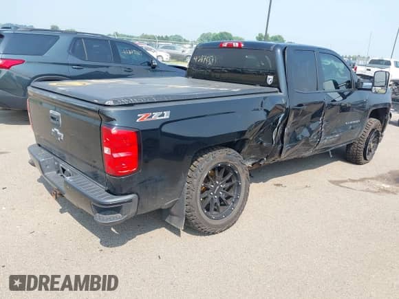 2016 Chevrolet Silverado 1500 LT with VIN 1GCVKREC5GZ258298, listed as a IAAI auction lot 42871371 with 129,701 mi miles and . Bid and sale history available at DreamBid. Image 4.