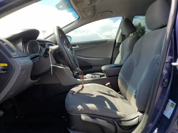 2014 Hyundai Sonata GLS z VIN 5NPEB4AC8EH814052, wystawiony jako Copart lot #81589745 z przebiegiem 166 394 mil mil oraz Czysty tytuł • Clean title. Historia ofert i sprzedaży dostępna na DreamBid. Obrazek 7.