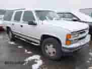 1996 Chevrolet Suburban с VIN 1GNFK16R3TJ339311, выставлен на аукционе IAAI как лот 41262690 с пробегом 200 605 миль миль и . История ставок и продаж доступна на DreamBid. Изображение 1.