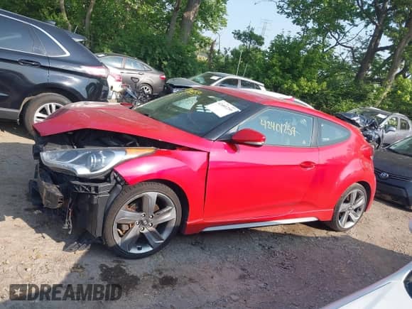 2013 Hyundai Veloster Turbo с VIN KMHTC6AEXDU138141, выставлен на аукционе IAAI как лот 42401259 с пробегом 150 974 миль миль и . История ставок и продаж доступна на DreamBid. Изображение 15.
