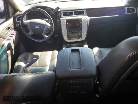 2013 Chevrolet Suburban LT с VIN 1GNSCJE04DR167484, выставлен на аукционе Copart как лот 86407735 с пробегом 153 164 миль миль и Чистый • Clean title. История ставок и продаж доступна на DreamBid. Изображение 8.