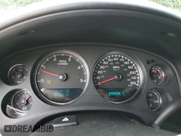 2007 Chevrolet Silverado 2500HD 1LT с VIN 1GCHK23677F535309, выставлен на аукционе Copart как лот 54819485 с пробегом 258 651 миль миль и Списание • Salvage title. История ставок и продаж доступна на DreamBid. Изображение 9.