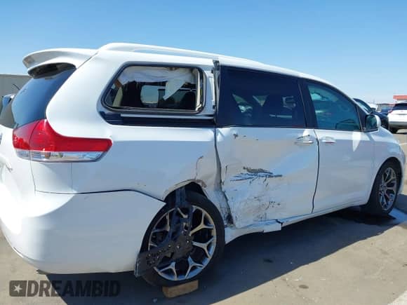 2013 Toyota Sienna XLE AAS with VIN 5TDYK3DC6DS381794, listed as a IAAI auction lot 41845507 with 160,290 mi miles and . Bid and sale history available at DreamBid. Image 6.