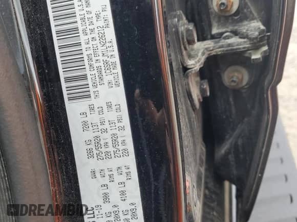 2020 Ram 1500 Laramie z VIN 1C6SRFJM1LN226212, wystawiony jako Copart lot #81196425 z przebiegiem 105 434 mil mil oraz Czysty tytuł • Clean title. Historia ofert i sprzedaży dostępna na DreamBid. Obrazek 12.