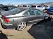 2004 Volvo S60 R с VIN YV1RH52Y142347342, выставлен на аукционе Copart как лот 88586875 с пробегом 134 682 миль миль и Списание • Salvage title. История ставок и продаж доступна на DreamBid. Изображение 3.
