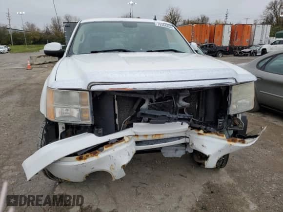 2010 GMC Sierra 1500 Denali z VIN 3GTRKXE20AG265339, wystawiony jako Copart lot #79364264 z przebiegiem 328 942 mil mil oraz Szkoda całkowita • Salvage title. Historia ofert i sprzedaży dostępna na DreamBid. Obrazek 5.