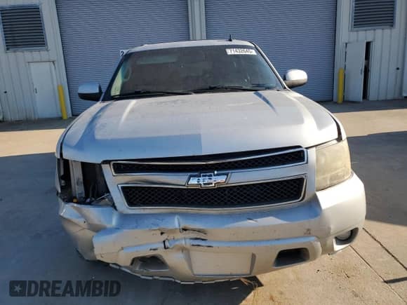 2011 Chevrolet Suburban LT с VIN 1GNSCJE09BR121047, выставлен на аукционе Copart как лот 71432645 с пробегом 188 387 миль миль и Списание • Salvage title. История ставок и продаж доступна на DreamBid. Изображение 5.
