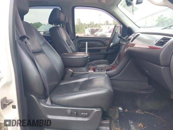 2012 Cadillac Escalade Luxury с VIN 1GYS4BEF4CR120481, выставлен на аукционе IAAI как лот 42423588 с пробегом Не указан миль и . История ставок и продаж доступна на DreamBid. Изображение 5.