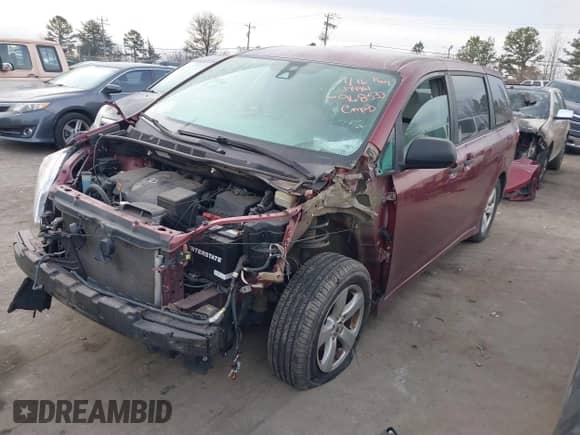 2019 Toyota Sienna L с VIN 5TDZZ3DC3KS968533, выставлен на аукционе IAAI как лот 41390469 с пробегом 74 518 миль миль и . История ставок и продаж доступна на DreamBid. Изображение 2.