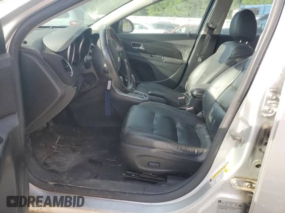 2013 Chevrolet Cruze 2LT с VIN 1G1PE5SB2D7139032, выставлен на аукционе Copart как лот 80127355 с пробегом Не указан миль и Списание • Salvage title. История ставок и продаж доступна на DreamBid. Изображение 7.