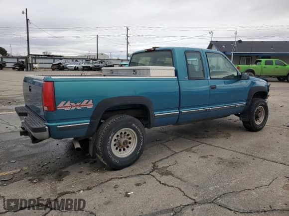 1997 Chevrolet Silverado 2500 с VIN 1GCGK29R7VE272562, выставлен на аукционе Copart как лот 81950544 с пробегом 149 179 миль миль и Списание • Salvage title. История ставок и продаж доступна на DreamBid. Изображение 3.