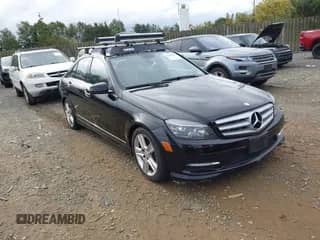 2011 Mercedes-Benz C 300 Sport z VIN WDDGF8BB7BR180222, wystawiony jako IAAI lot #43443663 z przebiegiem 222 871 mil mil oraz . Historia ofert i sprzedaży dostępna na DreamBid. Obrazek 1.