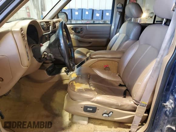 1999 Chevrolet Blazer LS with VIN 1GNDT13WXX2190801, listed as a Copart auction lot 45311155 with 212,709 mi miles and Salvage title. Bid and sale history available at DreamBid. Image 7.