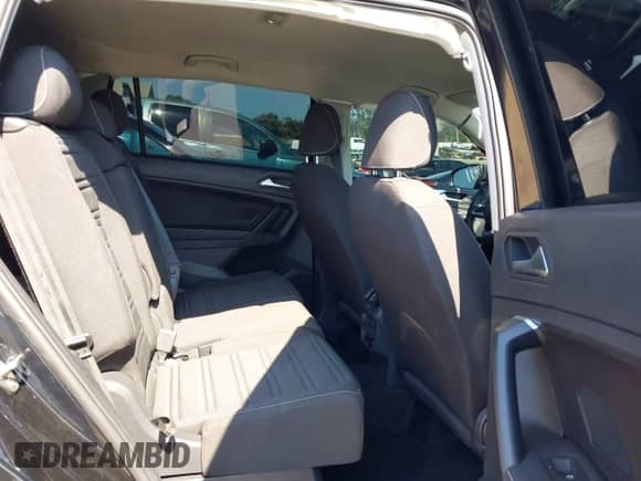 2024 Volkswagen Tiguan S с VIN 3VVRB7AX1RM036720, выставлен на аукционе IAAI как лот 42750506 с пробегом 13 031 миль миль и . История ставок и продаж доступна на DreamBid. Изображение 8.