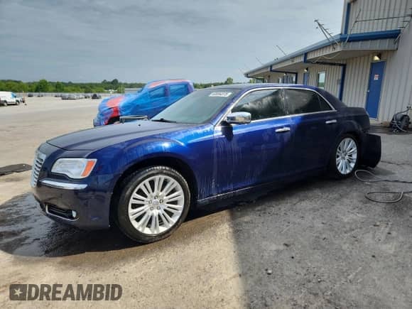 2014 Chrysler 300 C с VIN 2C3CCAEG8EH238122, выставлен на аукционе Copart как лот 68257755 с пробегом 158 182 миль миль и Чистый • Clean title. История ставок и продаж доступна на DreamBid. Изображение 1.