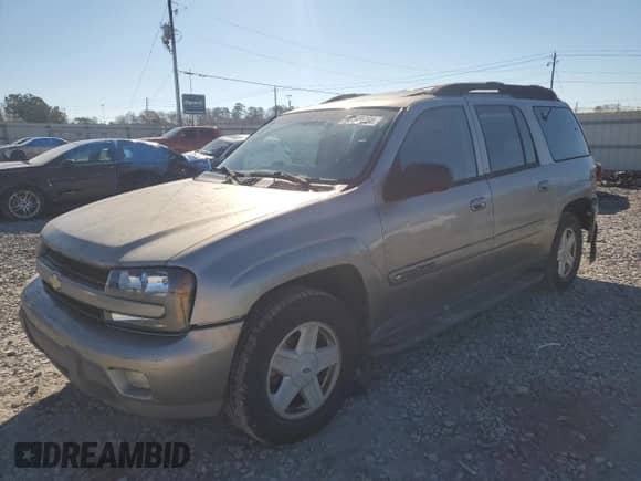 2002 Chevrolet TrailBlazer EXT LT z VIN 1GNET16S826116064, wystawiony jako Copart lot #86149764 z przebiegiem 134 917 mil mil oraz Szkoda całkowita • Salvage title. Historia ofert i sprzedaży dostępna na DreamBid. Obrazek 1.