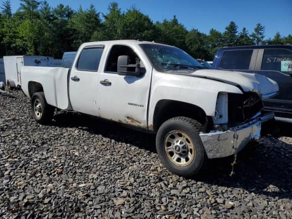 2011 Chevrolet Silverado 3500HD DRW Work Truck с VIN 1GC4KZCGXBF115388, выставлен на аукционе Copart как лот 65151985 с пробегом Не указан миль и Списание • Salvage title. История ставок и продаж доступна на DreamBid. Изображение 4.