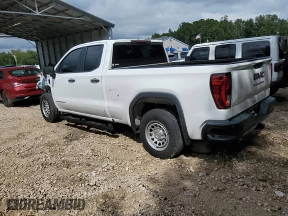 2019 GMC Sierra 1500 with VIN 1GTR8AEH0KZ272986, listed as a Copart auction lot 70875954 with 31,431 mi miles and Salvage title. Bid and sale history available at DreamBid. Image 2.