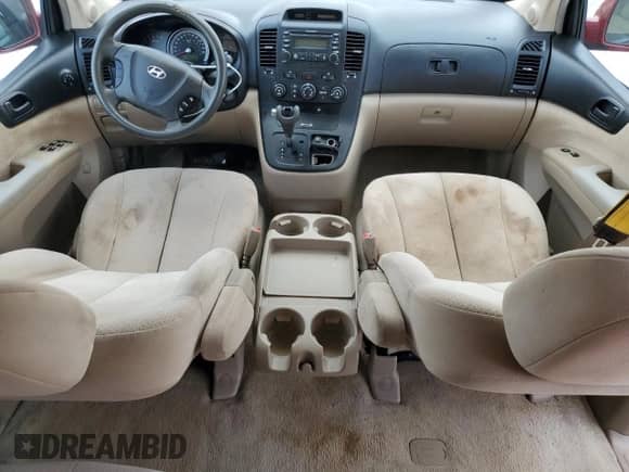 2007 Hyundai Entourage GLS с VIN KNDMC233776012762, выставлен на аукционе Copart как лот 70197664 с пробегом 205 622 миль миль и Списание • Salvage title. История ставок и продаж доступна на DreamBid. Изображение 8.