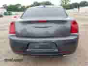 2022 Chrysler 300 S с VIN 2C3CCABG2NH167701, выставлен на аукционе IAAI как лот 43073874 с пробегом 56 838 миль миль и . История ставок и продаж доступна на DreamBid. Изображение 16.