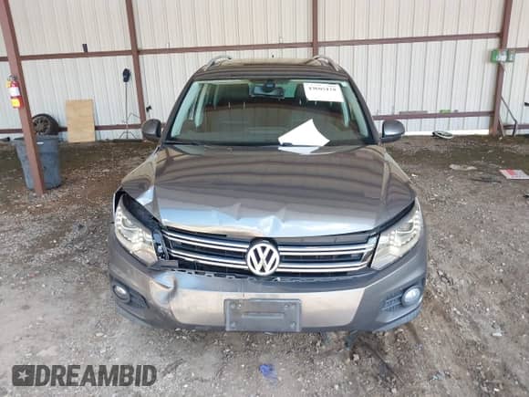 2016 Volkswagen Tiguan S z VIN WVGAV7AX9GW526060, wystawiony jako IAAI lot #43005118 z przebiegiem 115 426 mil mil oraz . Historia ofert i sprzedaży dostępna na DreamBid. Obrazek 12.