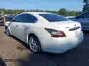 2014 Nissan Maxima S z VIN 1N4AA5AP6EC443355, wystawiony jako IAAI lot #42940773 z przebiegiem 127 130 mil mil oraz . Historia ofert i sprzedaży dostępna na DreamBid. Obrazek 3.