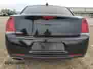 2023 Chrysler 300 Touring z VIN 2C3CCAAG4PH561219, wystawiony jako Copart lot #51279635 z przebiegiem 45 217 mil mil oraz Szkoda całkowita • Salvage title. Historia ofert i sprzedaży dostępna na DreamBid. Obrazek 6.