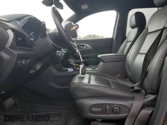 2023 Chevrolet Traverse LT с VIN 1GNERHKW1PJ192455, выставлен на аукционе Copart как лот 84272665 с пробегом 51 555 миль миль и Списание • Salvage title. История ставок и продаж доступна на DreamBid. Изображение 7.
