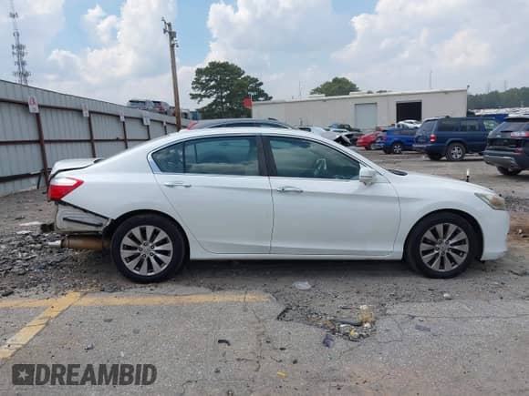 2013 Honda Accord EX-L с VIN 1HGCR2F81DA133928, выставлен на аукционе IAAI как лот 43213603 с пробегом 199 436 миль миль и . История ставок и продаж доступна на DreamBid. Изображение 13.