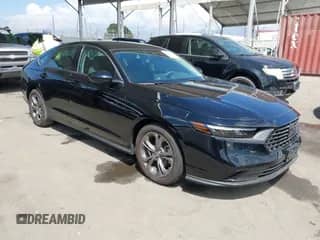 2024 Honda Accord EX z VIN 1HGCY1F37RA035219, wystawiony jako IAAI lot #43085466 z przebiegiem 14 659 mil mil oraz . Historia ofert i sprzedaży dostępna na DreamBid. Obrazek 1.