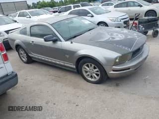 2009 Ford Mustang z VIN 1ZVHT80N095145945, wystawiony jako IAAI lot #42832887 z przebiegiem 200 215 mil mil oraz . Historia ofert i sprzedaży dostępna na DreamBid. Obrazek 1.