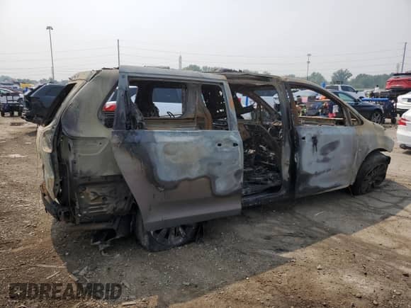 2014 Toyota Sienna Limited z VIN 5TDDK3DC5ES082989, wystawiony jako Copart lot #67545255 z przebiegiem Nie podano mil oraz Nie do naprawy • Non repairable. Historia ofert i sprzedaży dostępna na DreamBid. Obrazek 3.