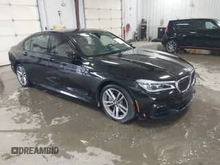 2016 BMW 7 Series 750i xDrive z VIN WBA7F2C55GG416463, wystawiony jako IAAI lot #43380755 z przebiegiem 94 631 mil mil oraz . Historia ofert i sprzedaży dostępna na DreamBid. Obrazek 1.