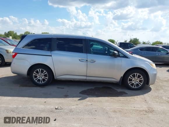 2011 Honda Odyssey EX с VIN 5FNRL5H4XBB059371, выставлен на аукционе IAAI как лот 43402395 с пробегом 253 286 миль миль и . История ставок и продаж доступна на DreamBid. Изображение 13.