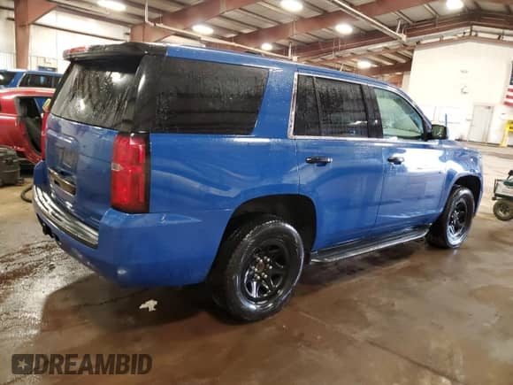 2017 Chevrolet Tahoe Commercial with VIN 1GNSKDEC3HR293825, listed as a Copart auction lot 87086715 with 121,846 mi miles and Clean title. Bid and sale history available at DreamBid. Image 3.