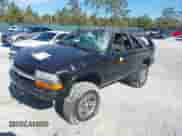 2000 Chevrolet Blazer LS с VIN 1GNCS18W5YK255241, выставлен на аукционе IAAI как лот 41356201 с пробегом 232 844 миль миль и . История ставок и продаж доступна на DreamBid. Изображение 16.