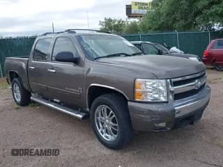 2008 Chevrolet Silverado 1500 2LT с VIN 2GCEC13JX81101473, выставлен на аукционе IAAI как лот 41947080 с пробегом 243 195 миль миль и . История ставок и продаж доступна на DreamBid. Изображение 1.