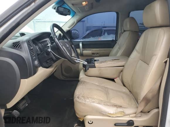 2007 GMC Sierra 1500 SLE2 with VIN 2GTEC13J771556585, listed as a Copart auction lot 81407445 with 209,181 mi miles and Salvage title. Bid and sale history available at DreamBid. Image 7.