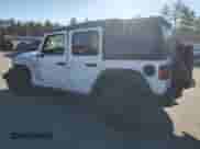 2022 Jeep Wrangler Unlimited Willys z VIN 1C4HJXDM7NW272815, wystawiony jako Copart lot #80557734 z przebiegiem Nie podano mil oraz Czysty tytuł • Clean title. Historia ofert i sprzedaży dostępna na DreamBid. Obrazek 2.