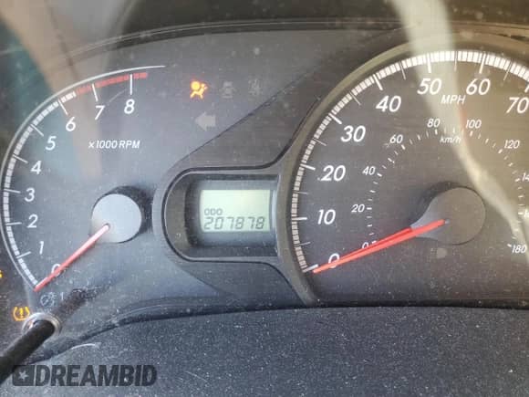 2012 Toyota Sienna with VIN 5TDZK3DC4CS184450, listed as a Copart auction lot 71284385 with 207,878 mi miles and Salvage title. Bid and sale history available at DreamBid. Image 9.