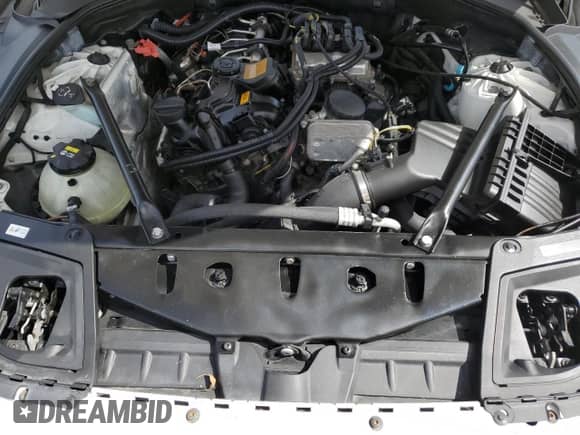 2015 BMW 5 Series 528i z VIN WBA5A5C5XFD512533, wystawiony jako Copart lot #90043495 z przebiegiem 103 738 mil mil oraz Czysty tytuł • Clean title. Historia ofert i sprzedaży dostępna na DreamBid. Obrazek 11.